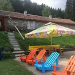אכסניה Malka Yurta Hut *