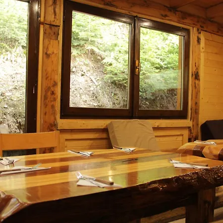 Malka Yurta Hut Panichishte