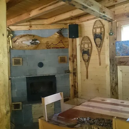Jaktstuga Malka Yurta Hut *