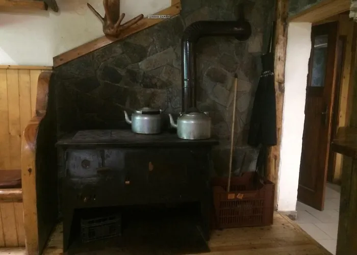 Lodge Malka Yurta Hut *